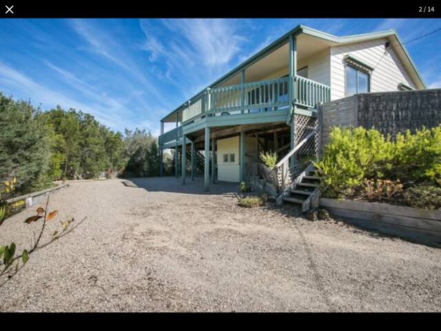Rye Beach House with Fab Bay Views gallery image 3