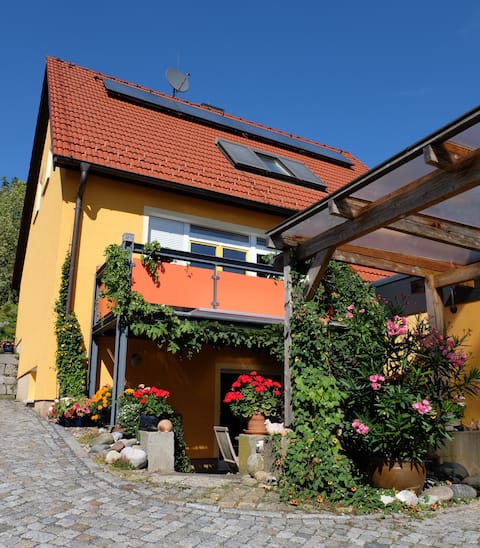 Modern and functional apartment near Dresden