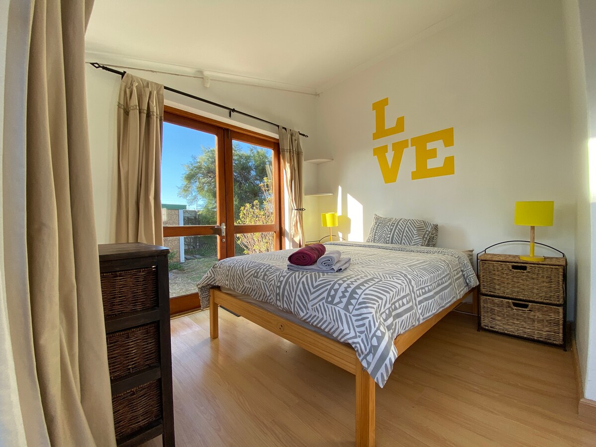 Градинско студио със самостоятелна баня