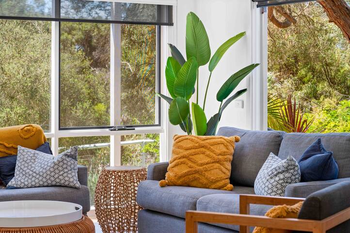 Sorrento Beach House – short walk to Front Beach gallery image 3