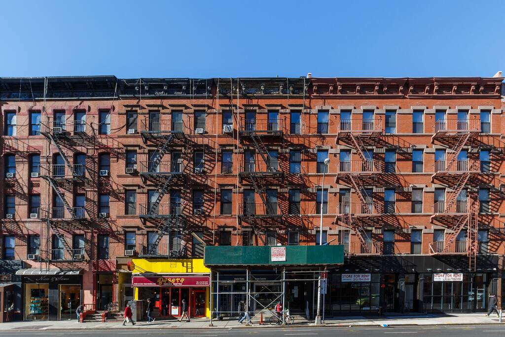 View from across the street, scaffolding has since gone to scaffolding heaven.