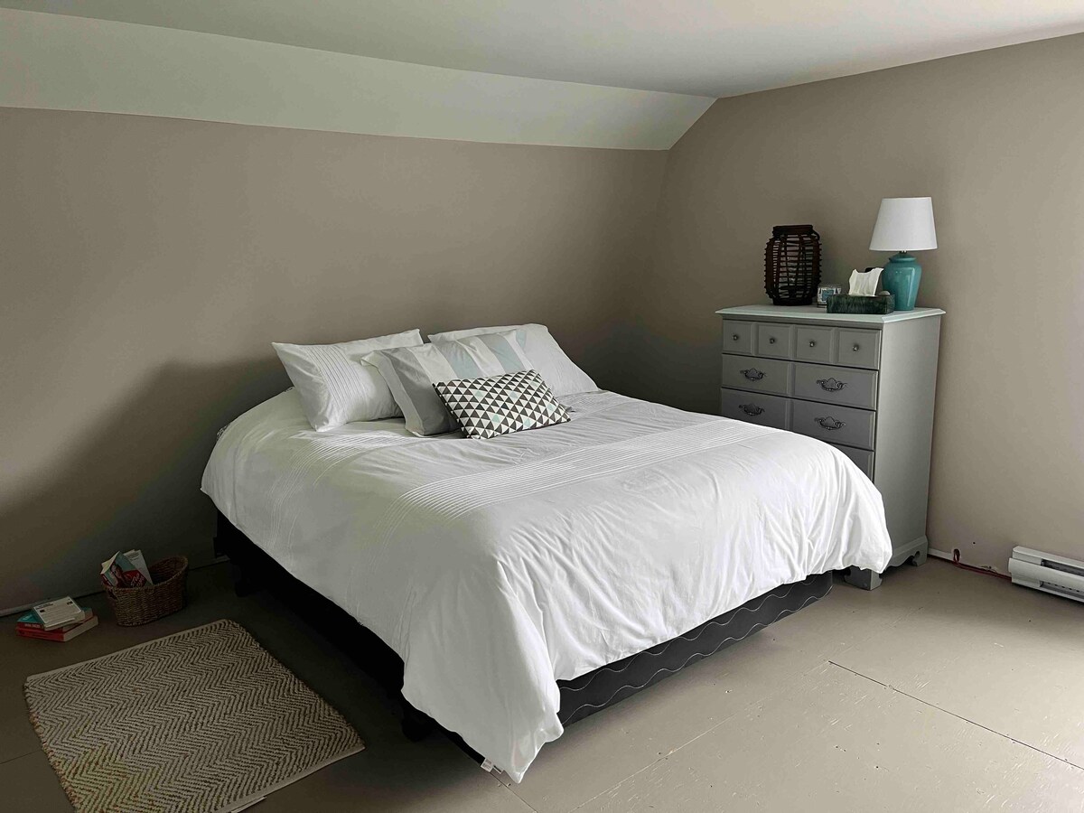 Menšia manželská posteľ