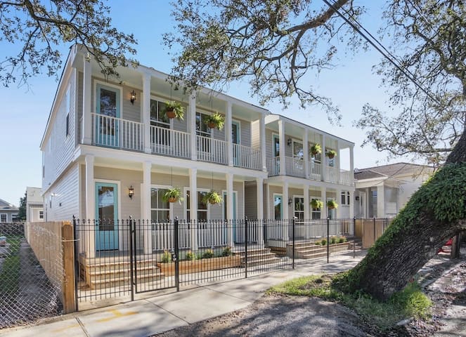 NOLA Jewel: Cozy Villa Near Streetcar Line