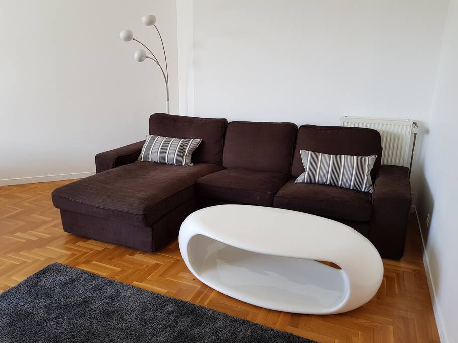 Canapé et table basse