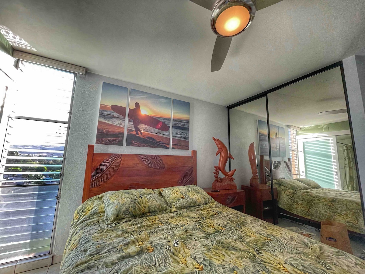 2nd bedroom has beautiful Balinese hand-carved queen-sized bed. 
This room is handicap accessible (sliding wall/doors for extra space), with an adjustable bed and an accessible bathroom (roll up vanity, roll in shower, and sliding walls/doors). 