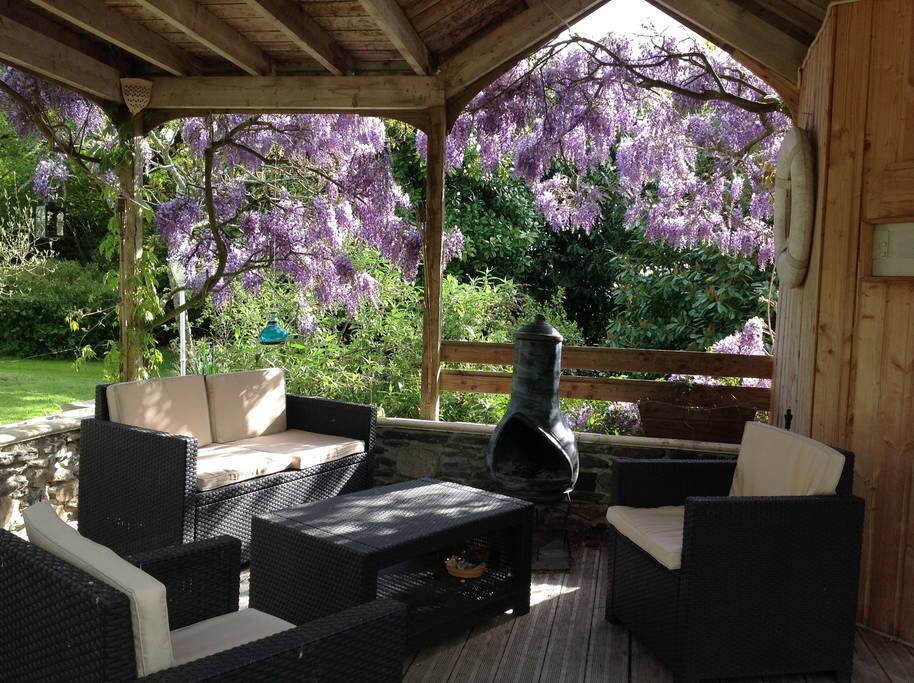 pergola avec poële et sauna