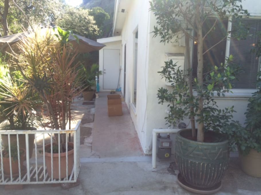 Exterior of 1928 Guest House