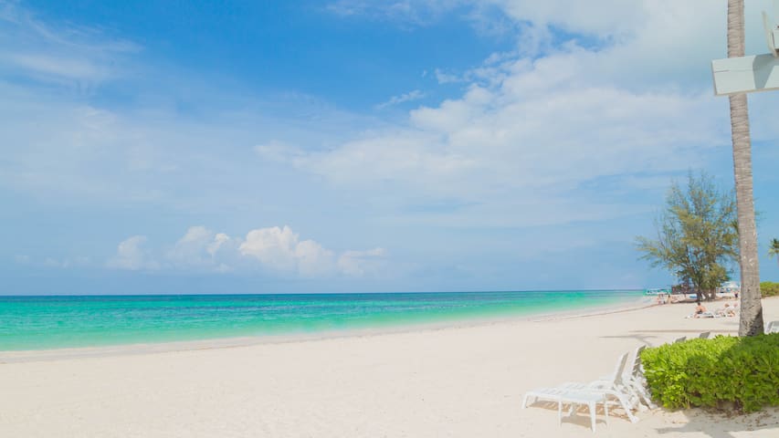 Playa Turquesa PH Beach Condo