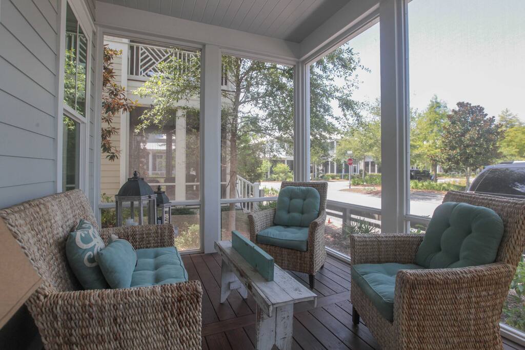 1st floor screened in porch
