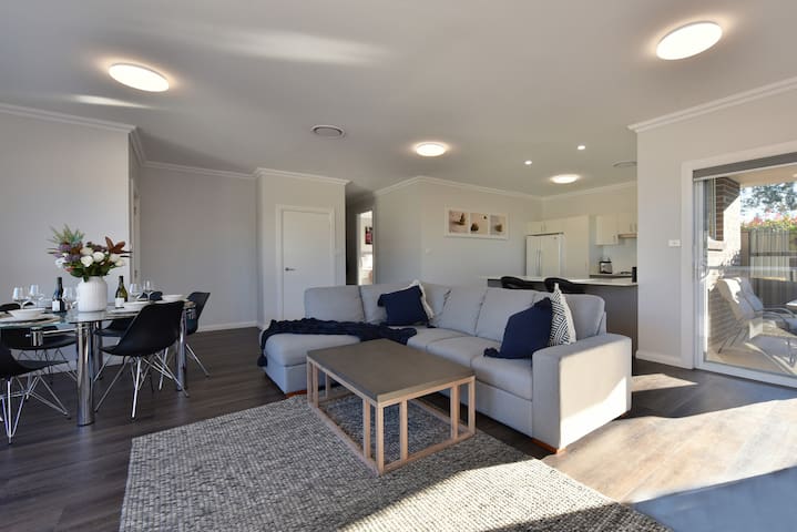 Country Villa 3 Br*2 Bath*Wifi*Close to Weddings