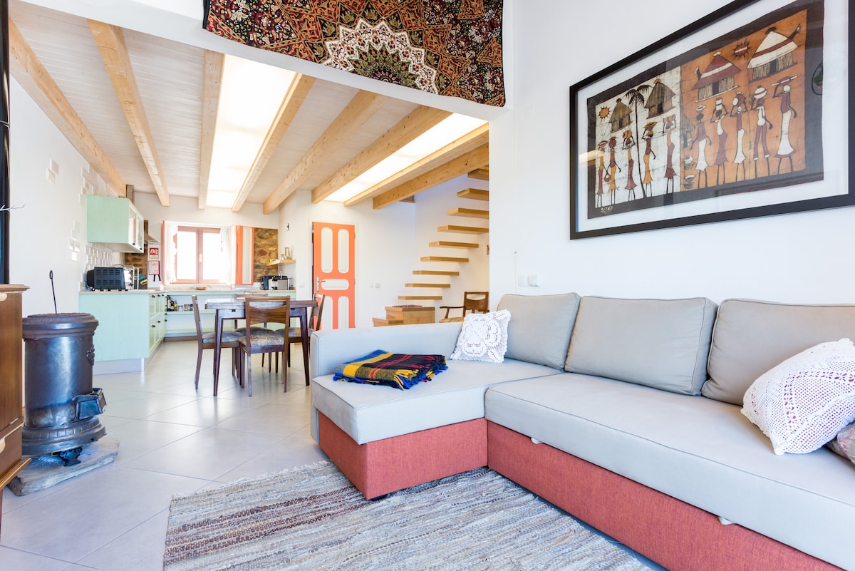 Anúncio popular: Renovated Apt in old historic town, fantastic view em Aljezur