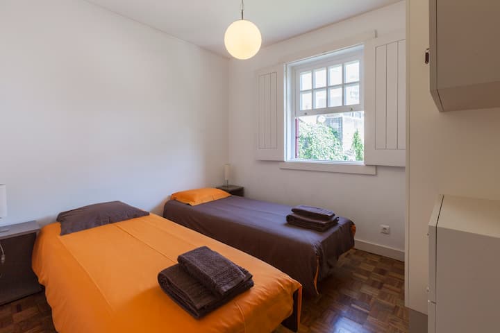 Bedroom 3 - two twin beds