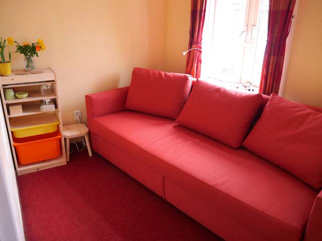 kleine lichte kamer voor 1 of 2 personen