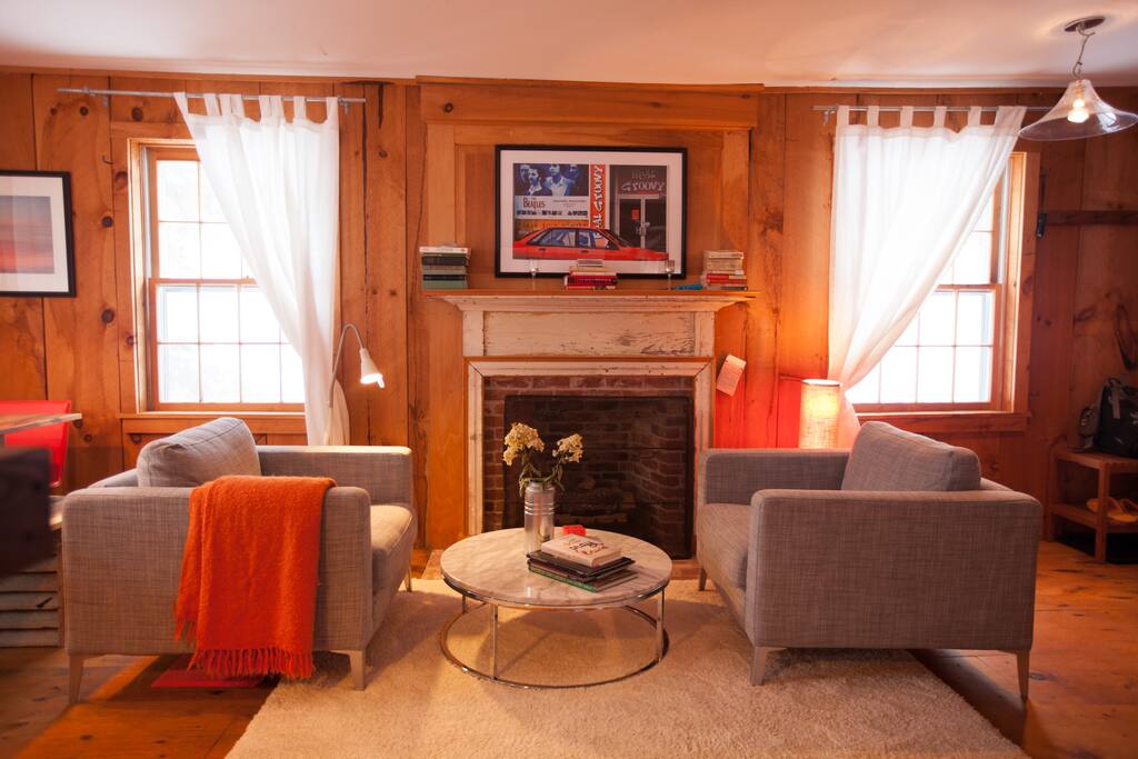 Retro Modern Barn Apartment Houses for Rent in Grafton, Vermont