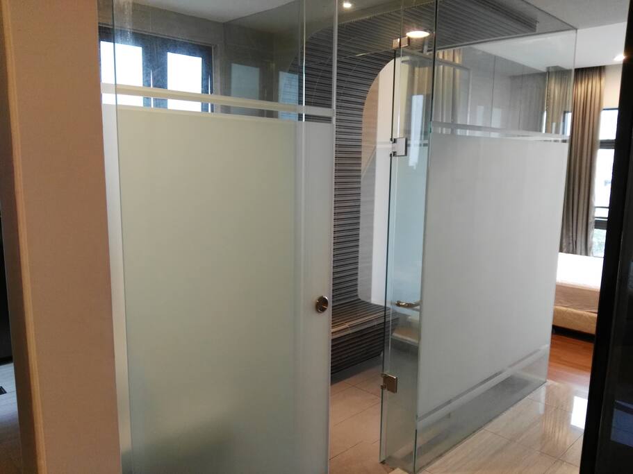 Bath room with hot water