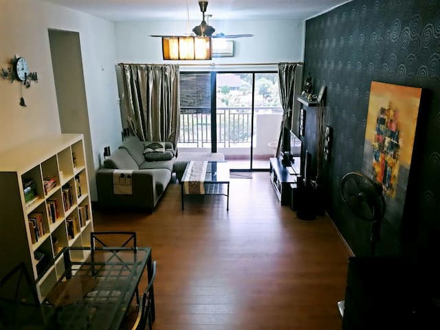 Pelangi Utama. Warm, cozy , spacious & clean home