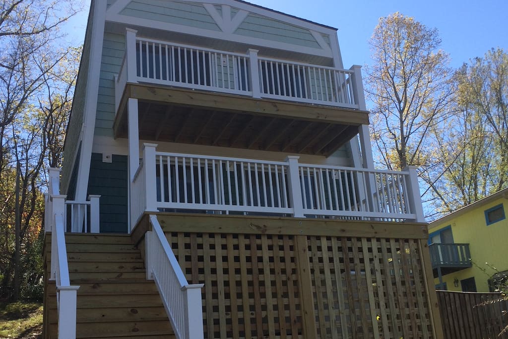 Double front decks from family room and master bedroom.