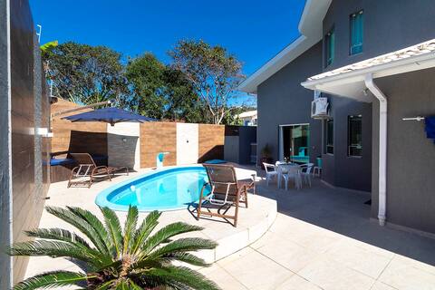 BEAUTIFUL HOUSE WITH POOL IN BOMBINHAS