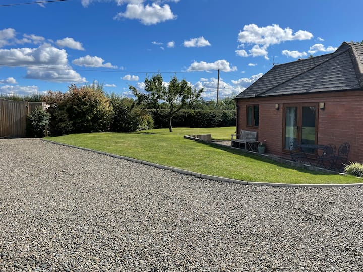 Peaceful, rural annexe in Ellesmere, Shropshire. Bungalows for Rent in Ellesmere, England