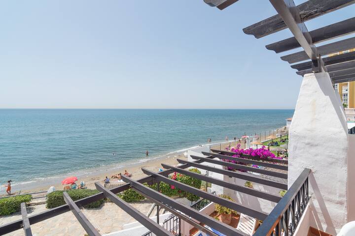 High end - ON BEACH apartment