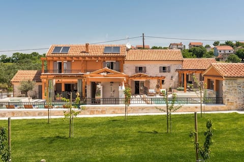 Villa Hirundo Rustica-feel like home (for 10 ppl)