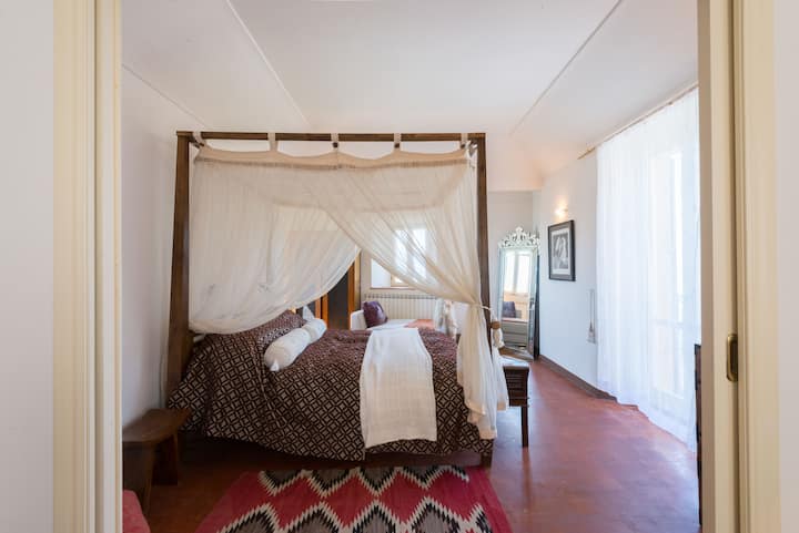 Спалня 1 на горния етаж/кабинет с Wi - Fi