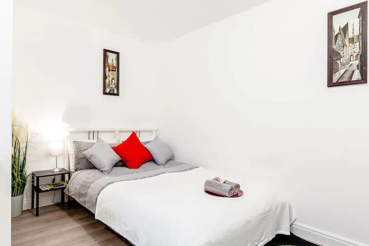 Entire Modern Studio In Purley London W/ Ensuite - イギリス クロイドン