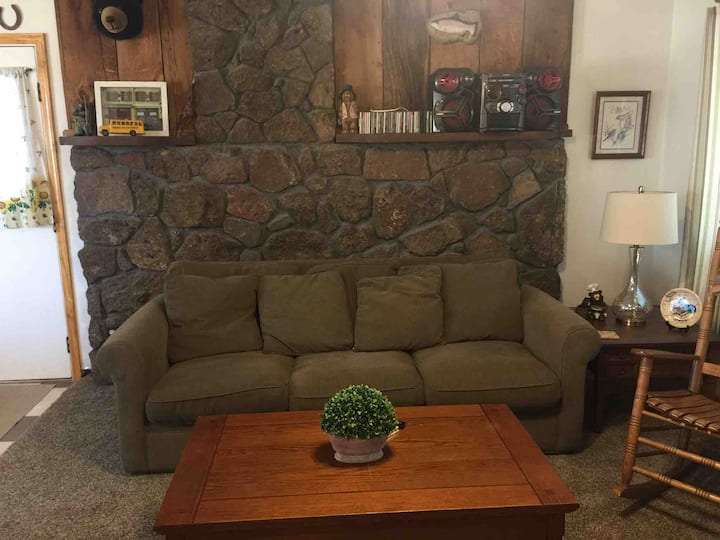 Vacation In The White Mountains - Springerville, AZ