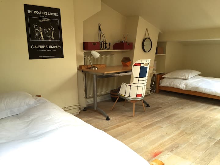 Спалня №3 таван 45M2 - двойни легла на първия етаж