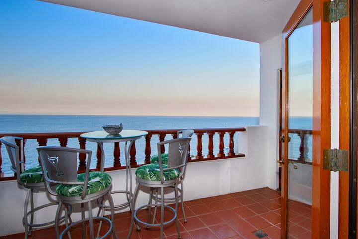 H249: Villa w/ VIEWS, NO STEPS, 6-Seat Golf Cart gallery image 2