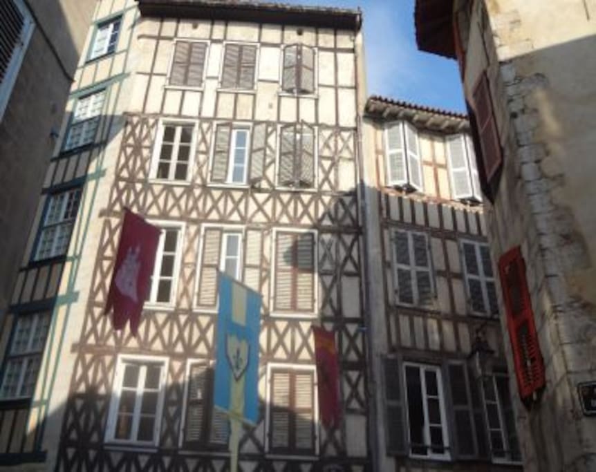 Façade historique de l'appartement