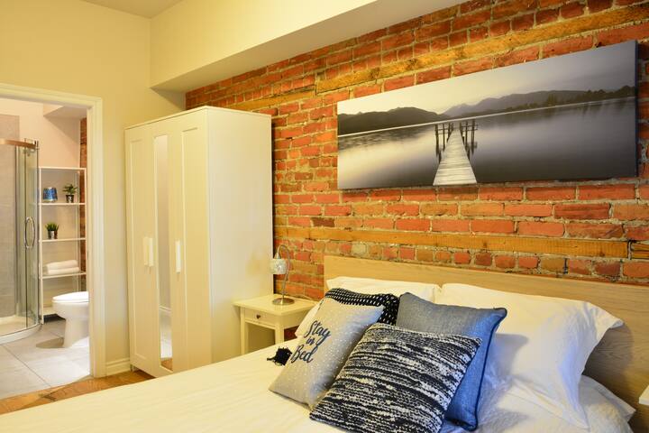 Ground Floor – 4 BR/4 BA – Deck – Possible Parking gallery image 4