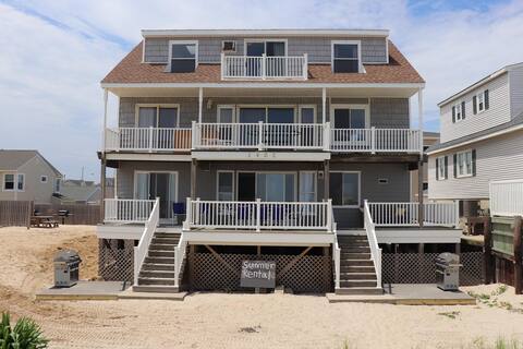 Lavallette Ocean Front Vacation Rental | Upstairs!