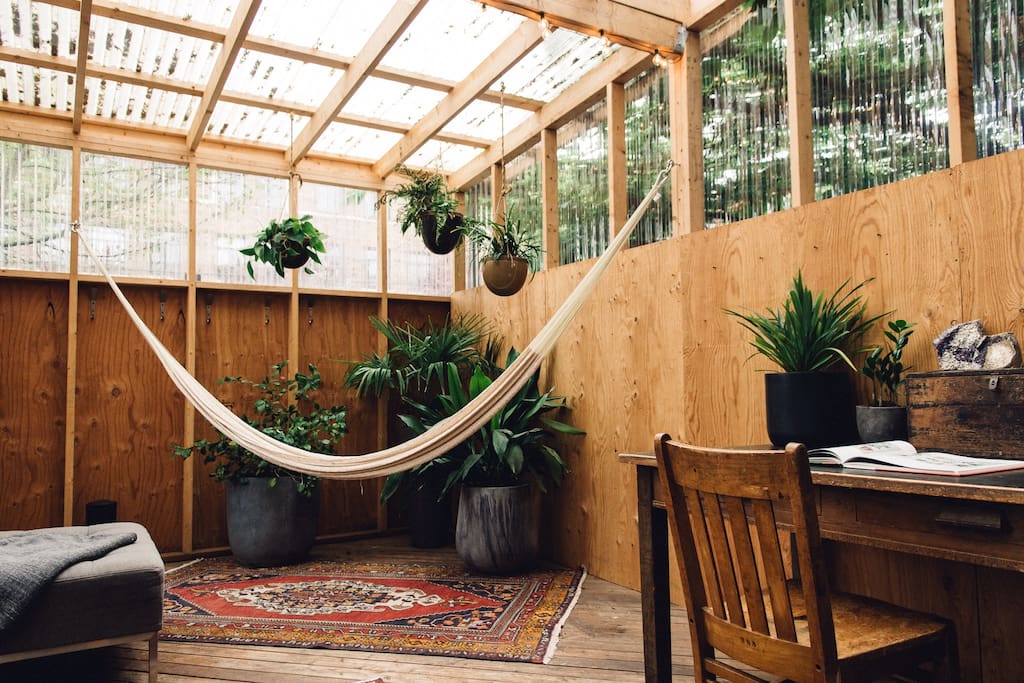 Another view of the hammock.