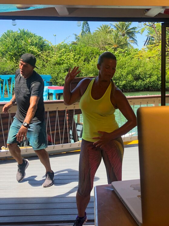 Mostrar imagem fornecida pelo anfitrião em ecrã inteiro