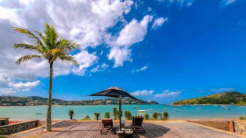 House on the sand of Ferradura Beach