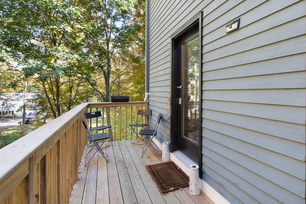 Private entrance and personal deck