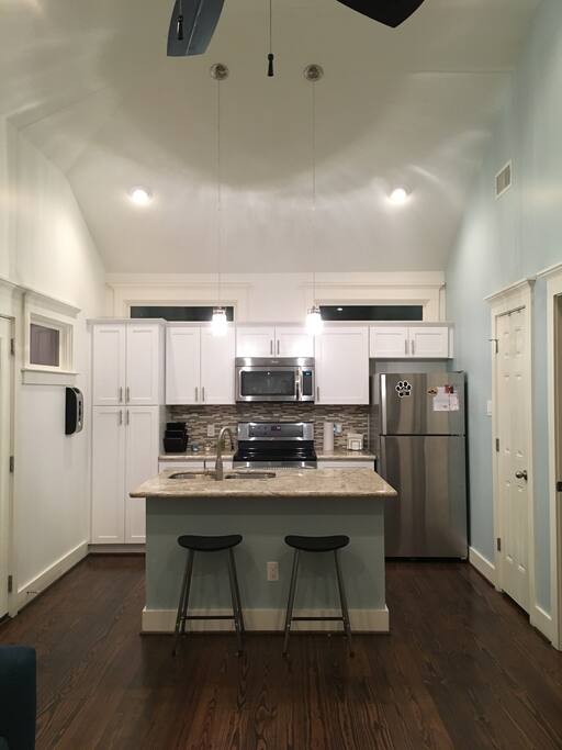 Full kitchen