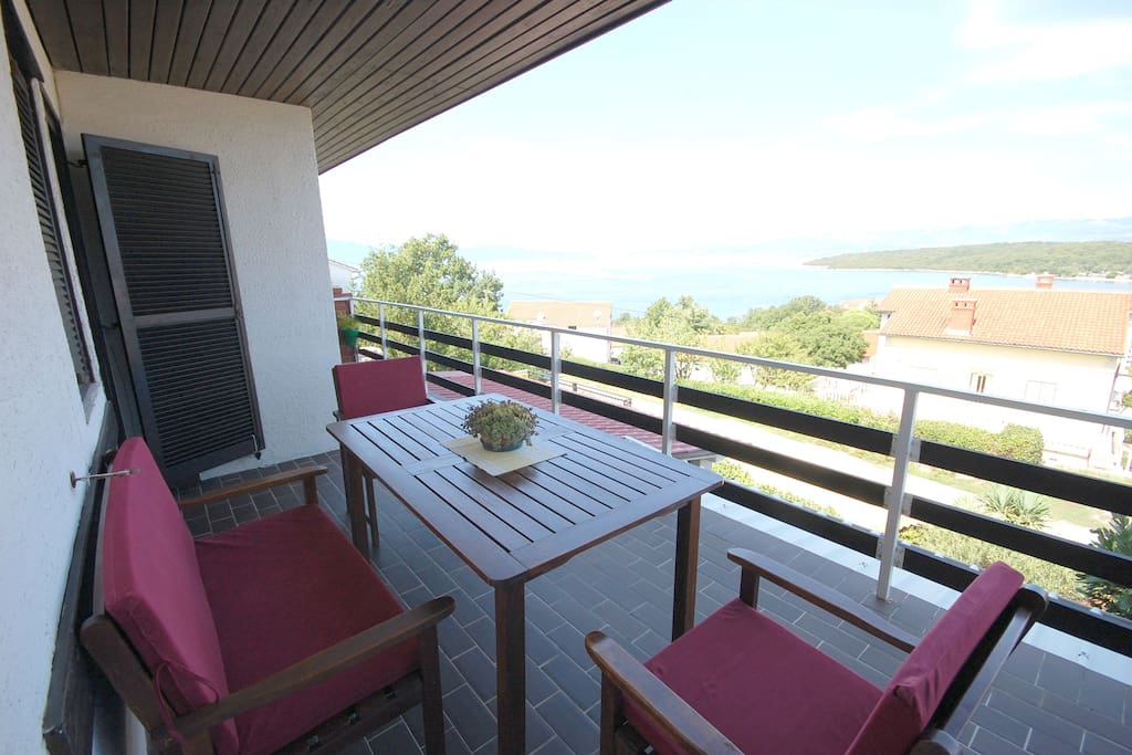 Lovely balcony with sea view