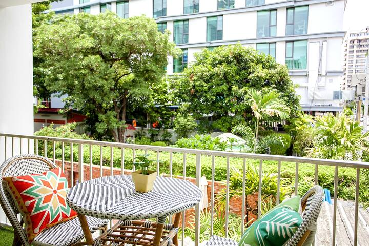 100-Year City Center Villa “Breakfast & Cleaning gallery image 4