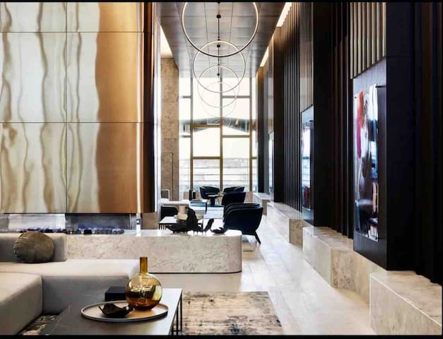 Wsp Lux 3b2b flat in CBD+balcony gallery image 2