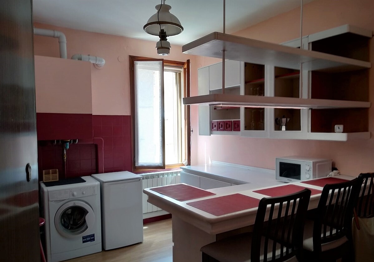 Top Airbnb: Romantic Flat in Venezia