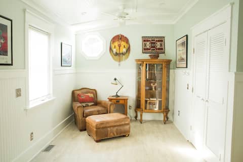 Top performing Airbnb: Historic Old Mt Pleasant Hideaway in Mount Pleasant