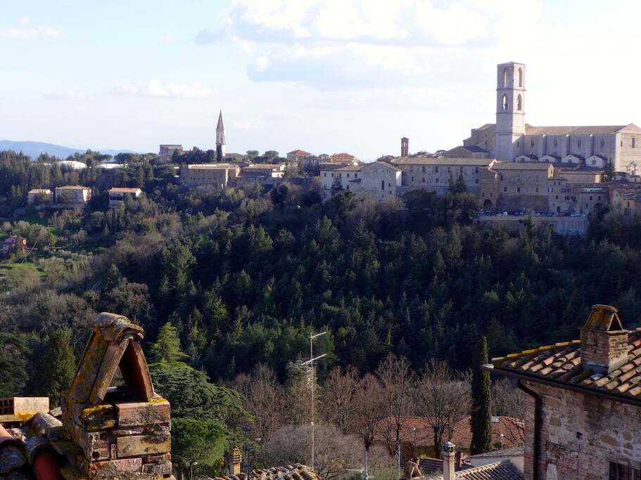 Vista sulla basilica di San Domenico