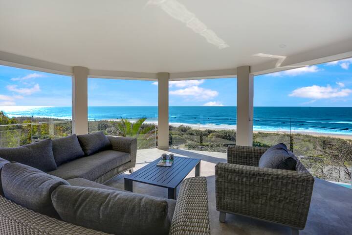 Castaways Beach Escape (4 bedroom) – Ocean Views gallery image 5