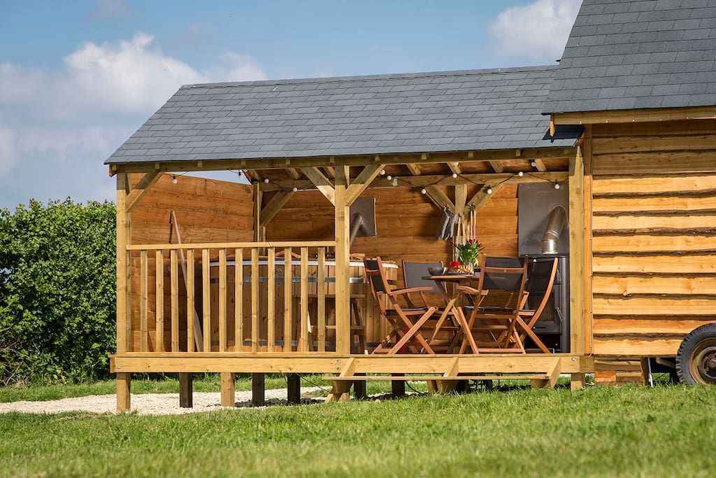 Amazing deck space