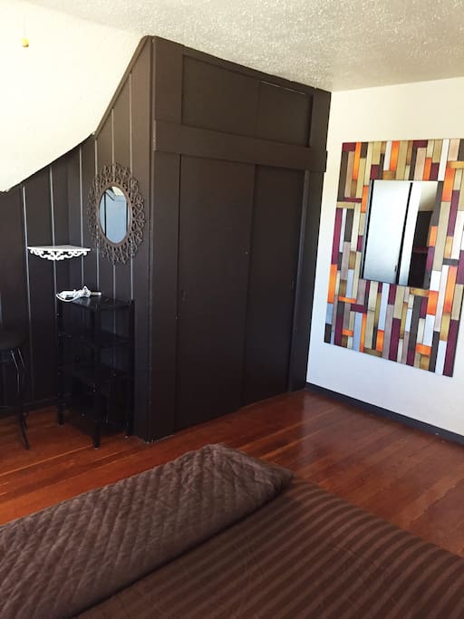 2nd bedroom, closet and mirror