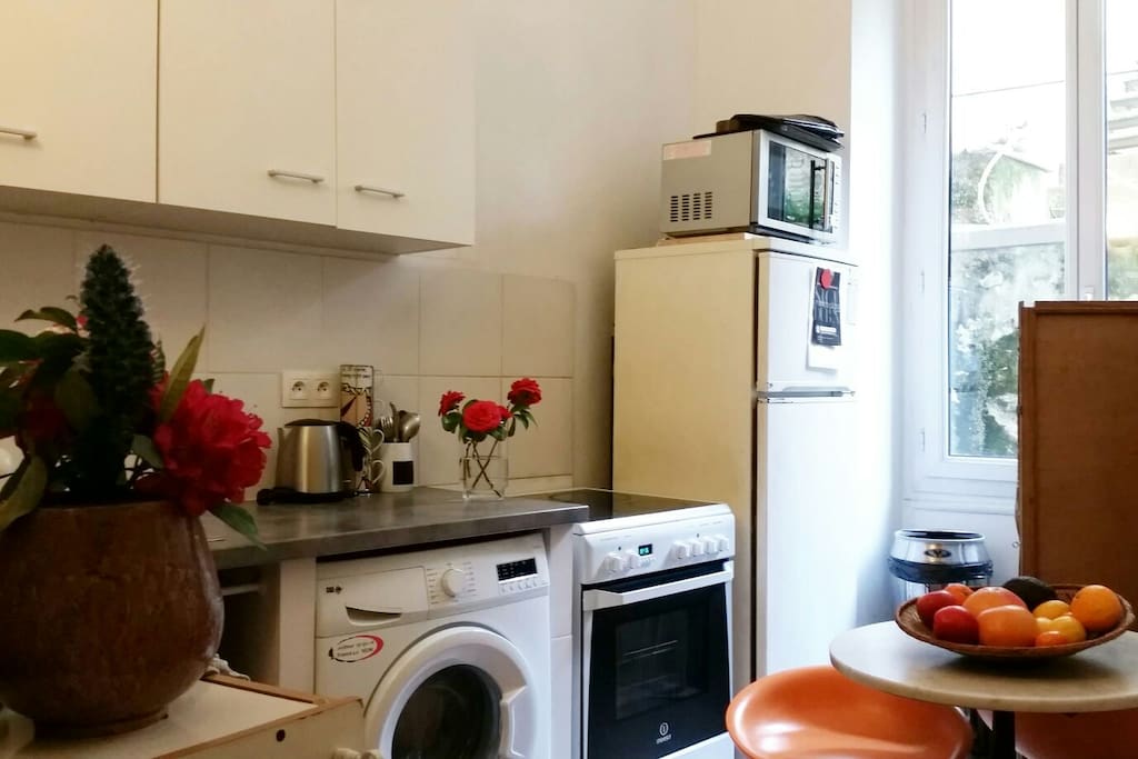 Washing machine is not included. 10€ fee.