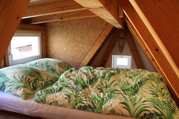 Loft para dormir (tamaño de la cama de 140 x 200 cm)