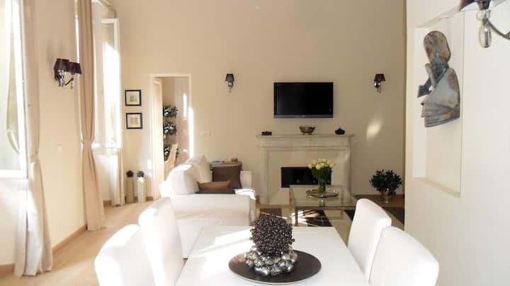 Tasteful Retreat 2 mins from Promenade & Port